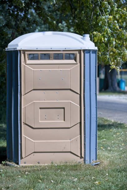Professional porta potty rental in Warren, IL